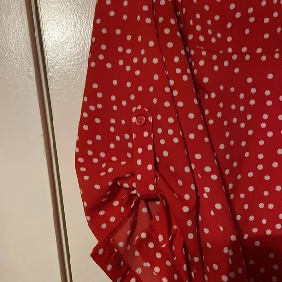 Polka dot long sleeve blouse. - Picture 3 of 4